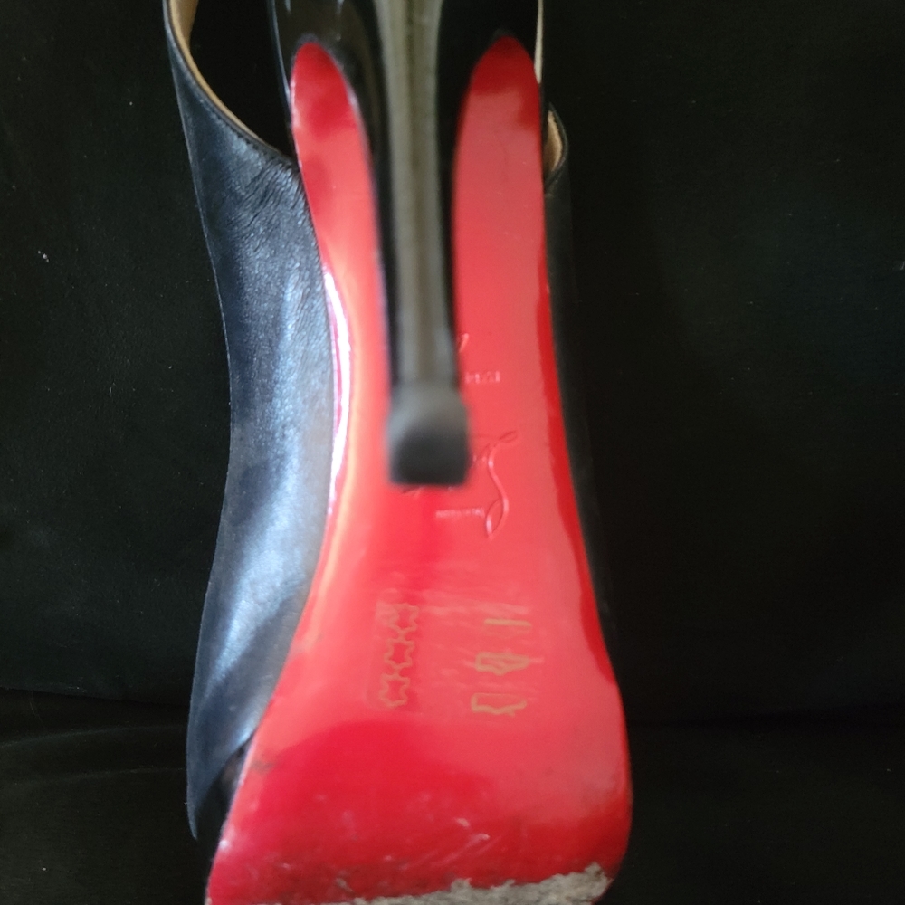 Athuntic Christian Louboutin shoes - Picture 3 of 7
